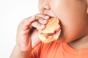 Causas del sobrepeso y obesidad en niños